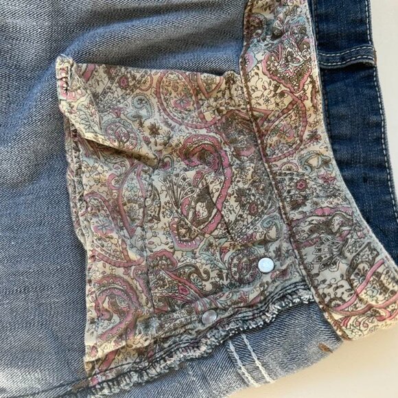 Twik Denim Mini Skirt With Dusty Blue Lace Hem And Paisley‑Lined Pockets – US 8 - Picture 9 of 9